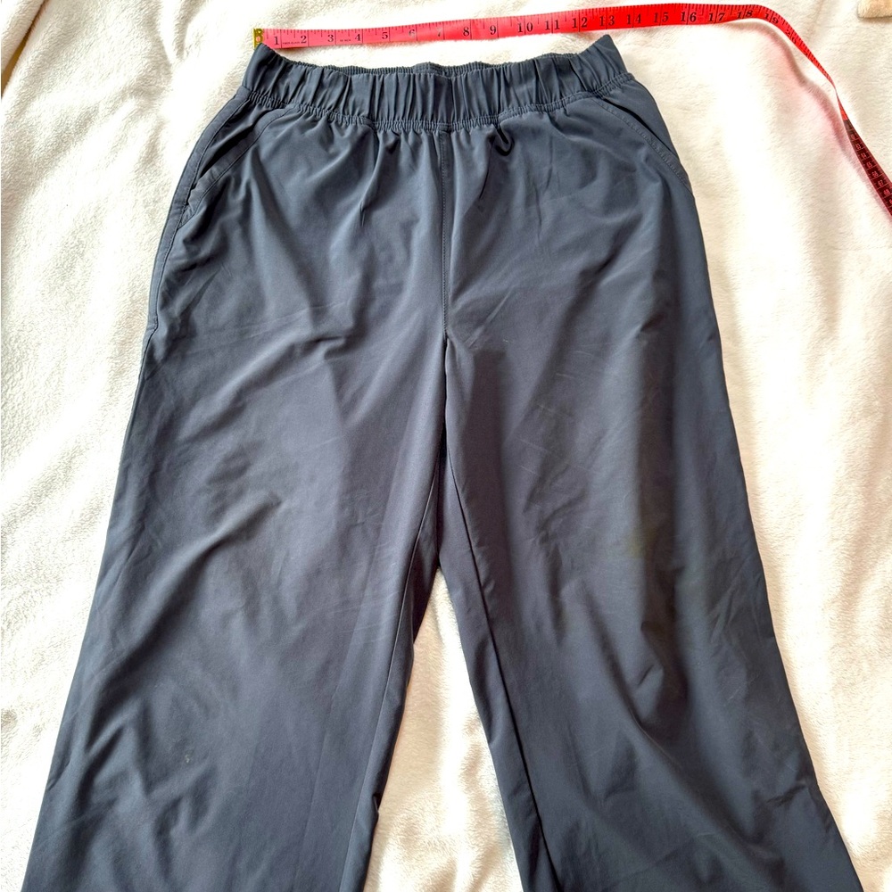 Title 9 slaycation pants. Size S. Grey.